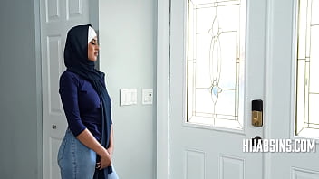 A conservative Middle Eastern nymph probes American customs and sexuality