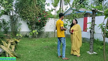 Desi housewife gets spunky with a youthfull fellow in this Indian fucky-fucky flick