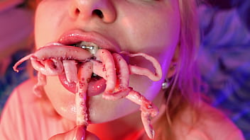 Strong fetish vid of Arya Grander munching strange delicacy (with braces)